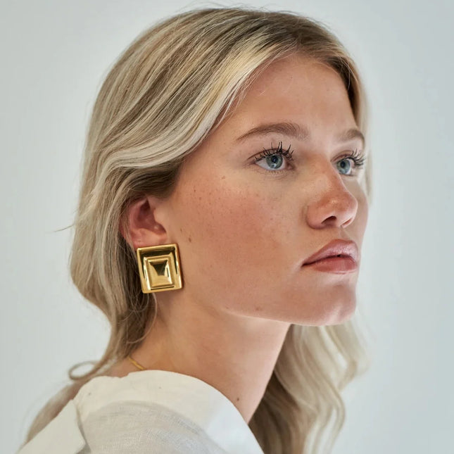 GOLDEN PYRAMID EARRINGS