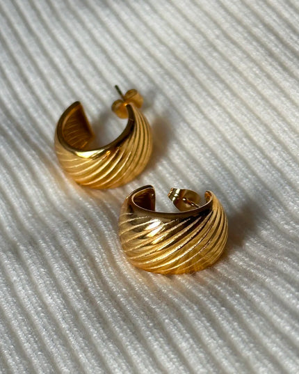 LUNAR EMBRACE EARRINGS