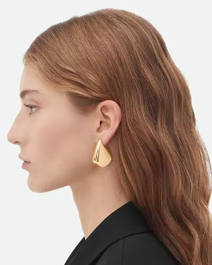 The Golden Echo Earrings – Bold Geometry, Soft Power