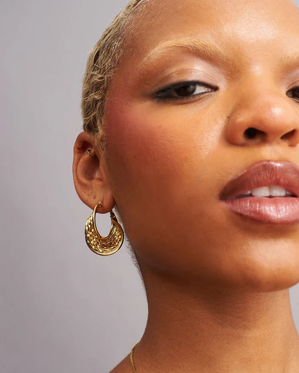 Luxe Weave Hoop Earrings – A Stunning Twist of Golden Elegance