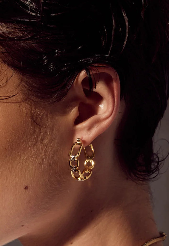 LUXE CHAIN HOOPS - EARRINGS - EXCLUSIVE