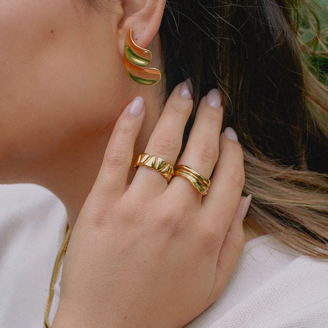 FLAME AURA EARRINGS