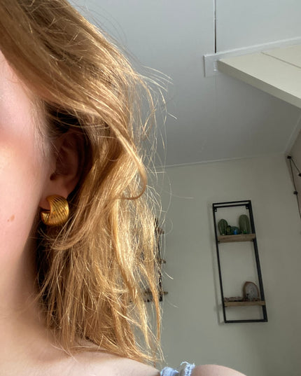 LUNAR EMBRACE EARRINGS