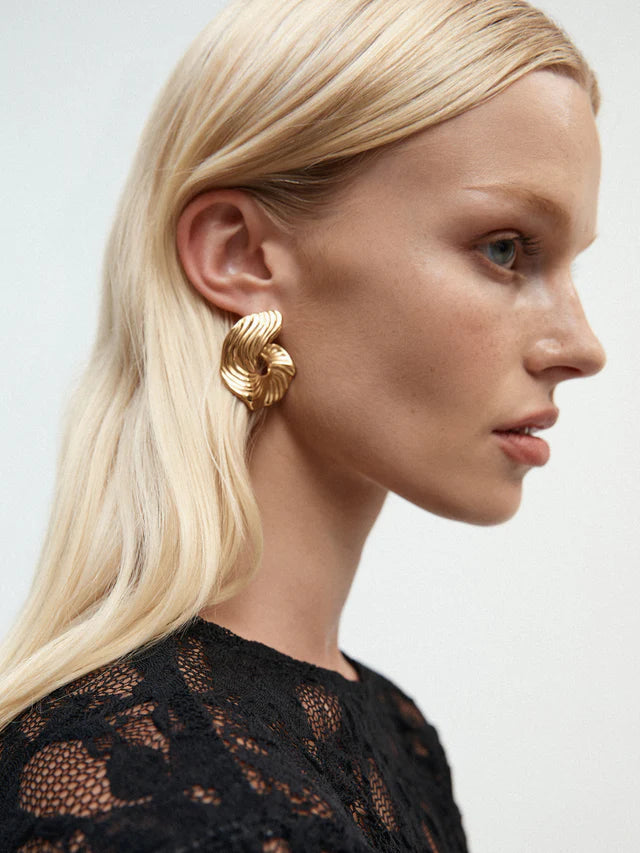 <h1>Bold jewelry, endless impact!</h1>