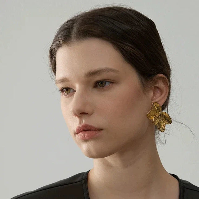 Golden Bloom Earrings – A Floral Symphony in Gold