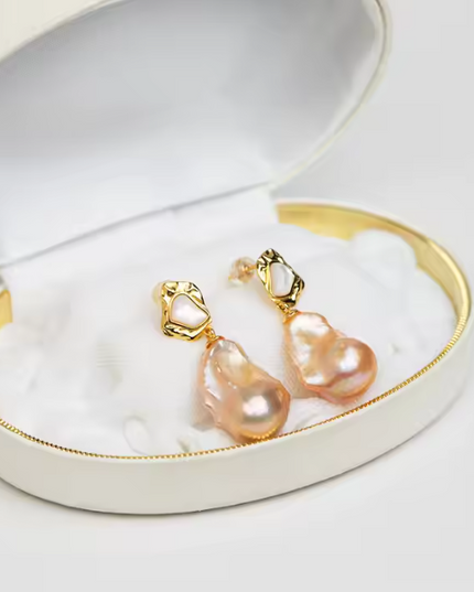 The Candy - A 925 Silver Natural Baroque Pearl Earrings