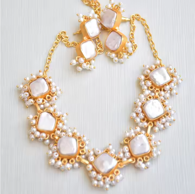 The Clementines - Luxurious Natural Pearl Set