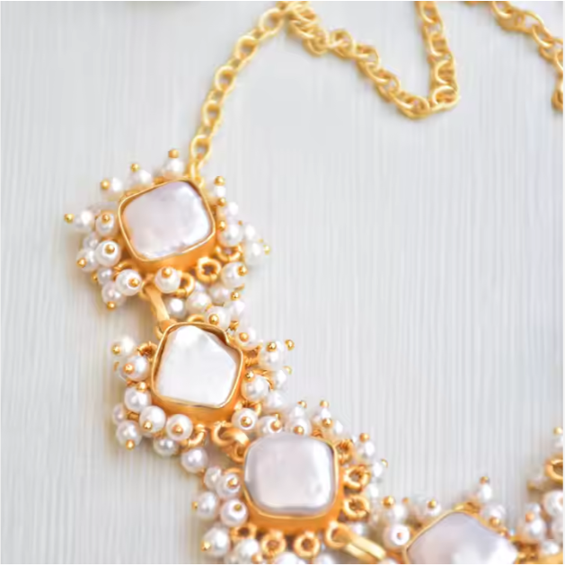 The Clementines - Luxurious Natural Pearl Set