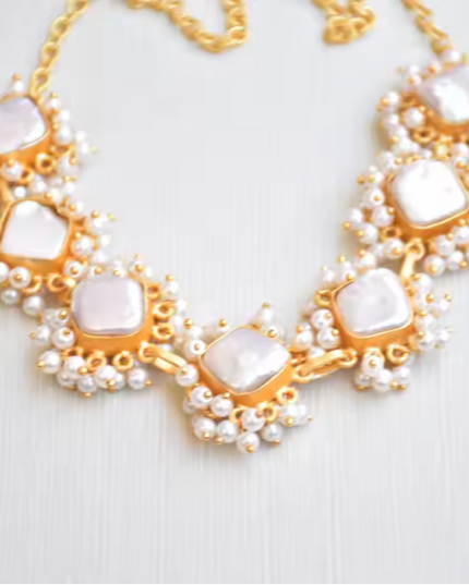 The Clementines - Luxurious Natural Pearl Set
