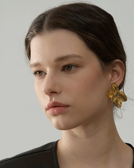 Golden Bloom Earrings – A Floral Symphony in Gold