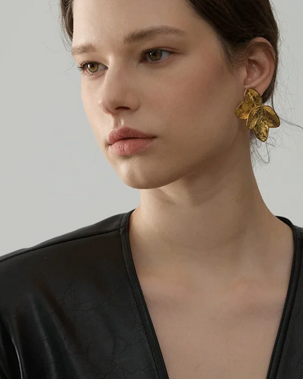 Golden Bloom Earrings – A Floral Symphony in Gold