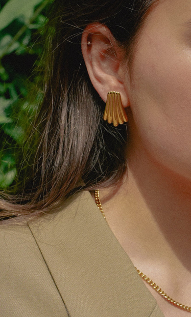 Golden Fan Stud Earrings – Quiet Drama, Loud Elegance