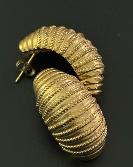 Regal Shell Earrings – Textured Elegance in Gold