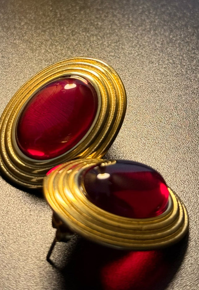ROYAL OVAL STUDS - DIAMOND RED DAME EARRINGS WITH 18K GOLD PLATE