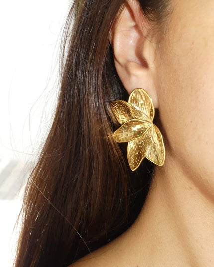 Golden Bloom Earrings – A Floral Symphony in Gold