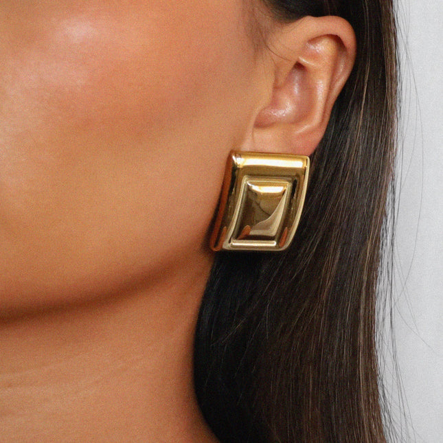 GOLDEN PYRAMID EARRINGS